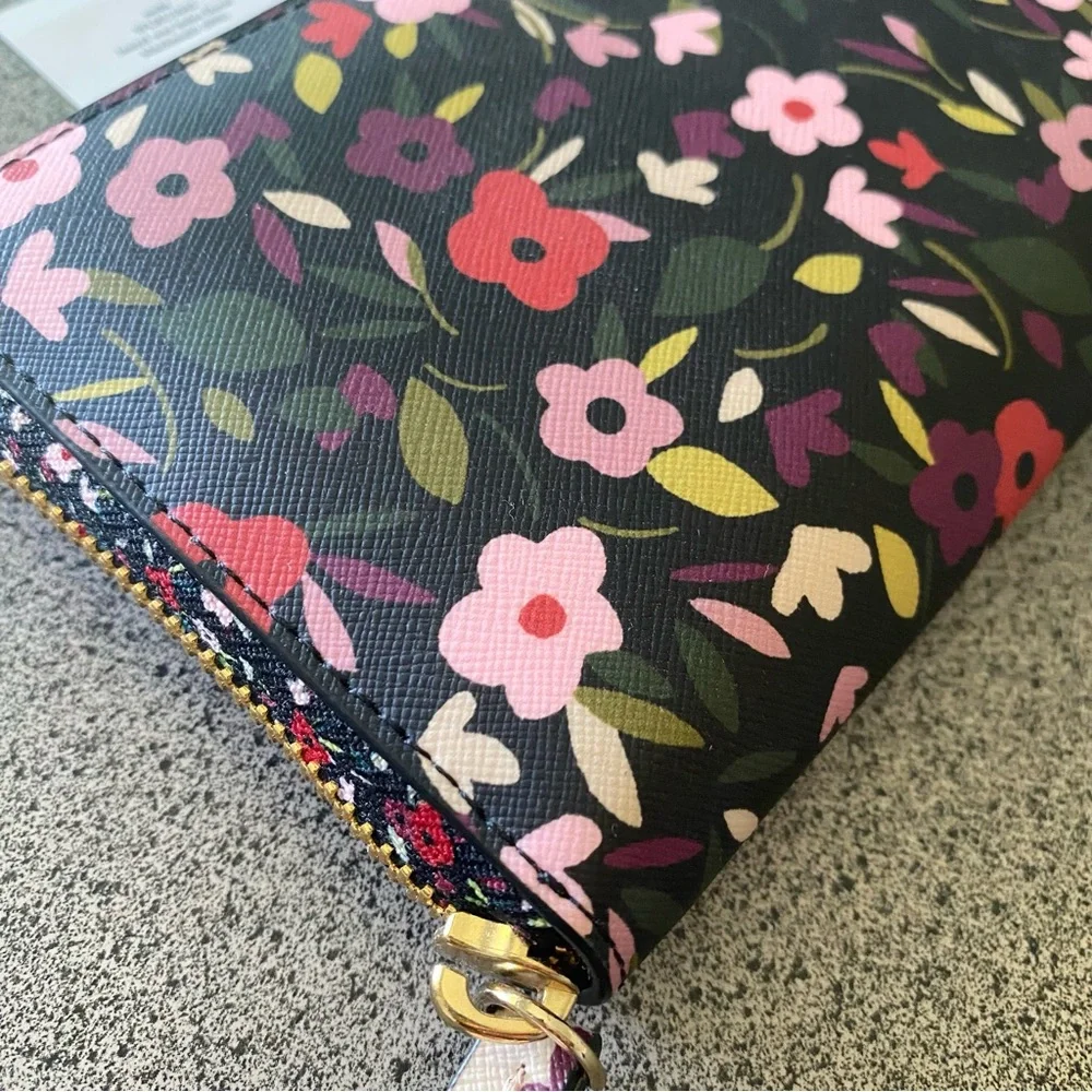 New !! KATE SPADE boho floral wallet ♠️